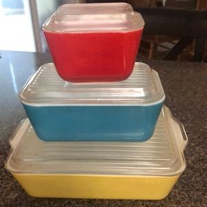 Vintage Pyrex oven-refrigerator